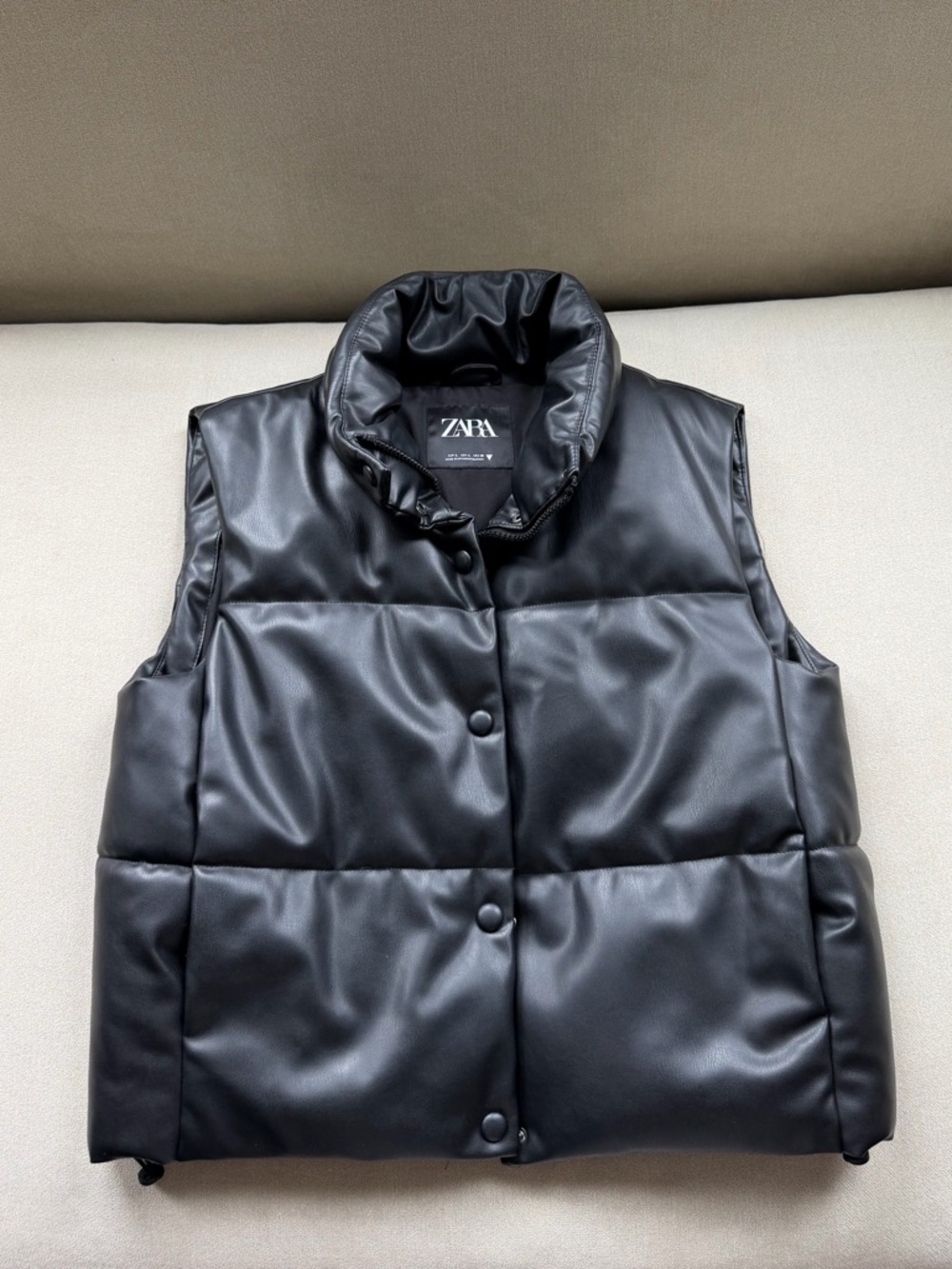 Zara Black Faux Leather Quilted Cropped Puffer Vest Women's Size Large